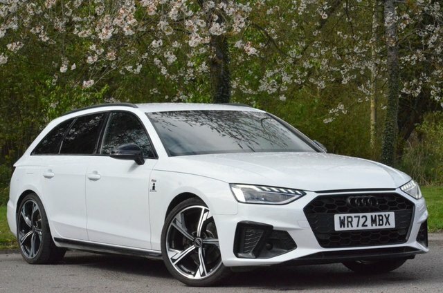 Audi A4 Avant Tfsi 35 Black Edition White #2