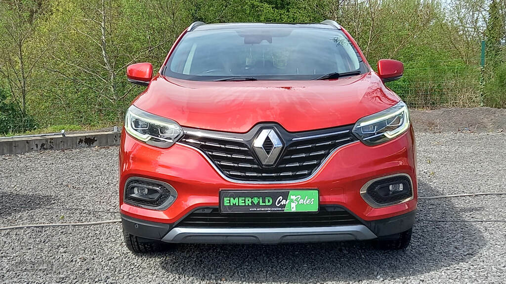 Renault Kadjar 1.5 Blue Dci Gt Line GF69UHW Red #3