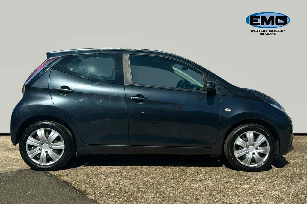 Toyota Aygo 1.0 Vvt I X Play Hatchback LL65NHK Grey #3