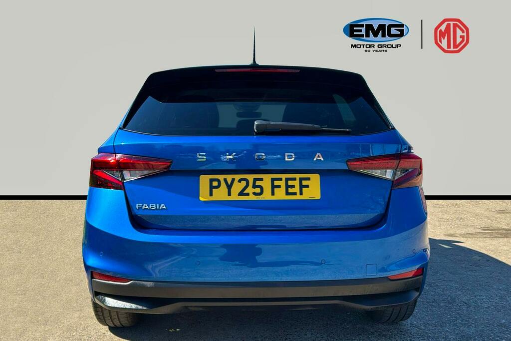 Skoda Fabia 1.5 Tsi Design Edition Hatchback Dsg PY25FEF Blue #5