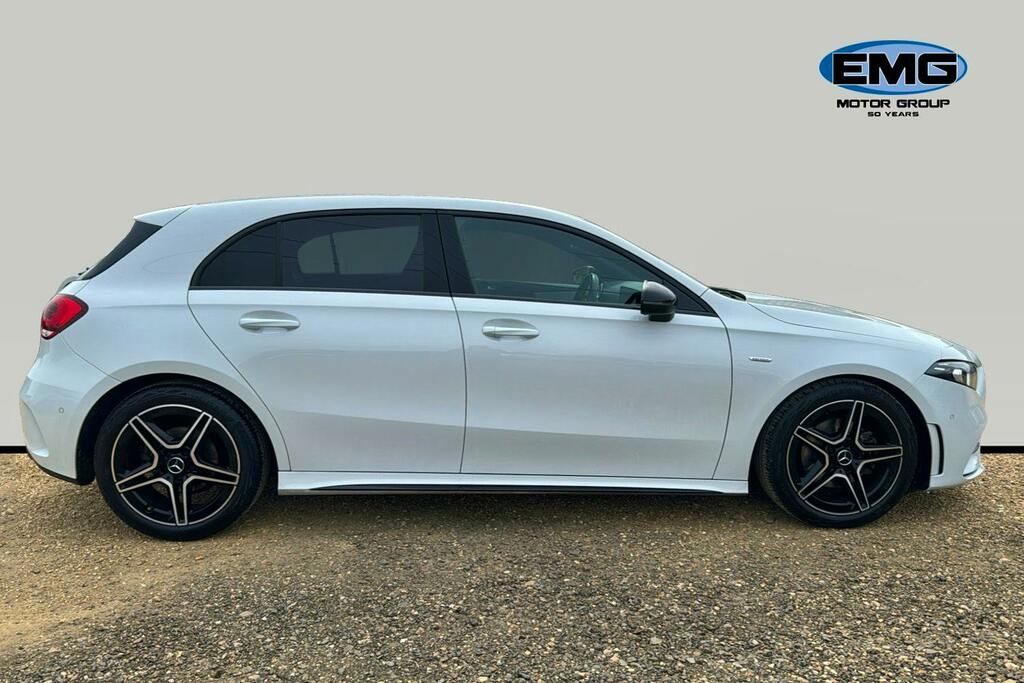 Mercedes-Benz A Class 1.3 A180 Amg Line Edition Executive Hatchback LR22KNH White #3