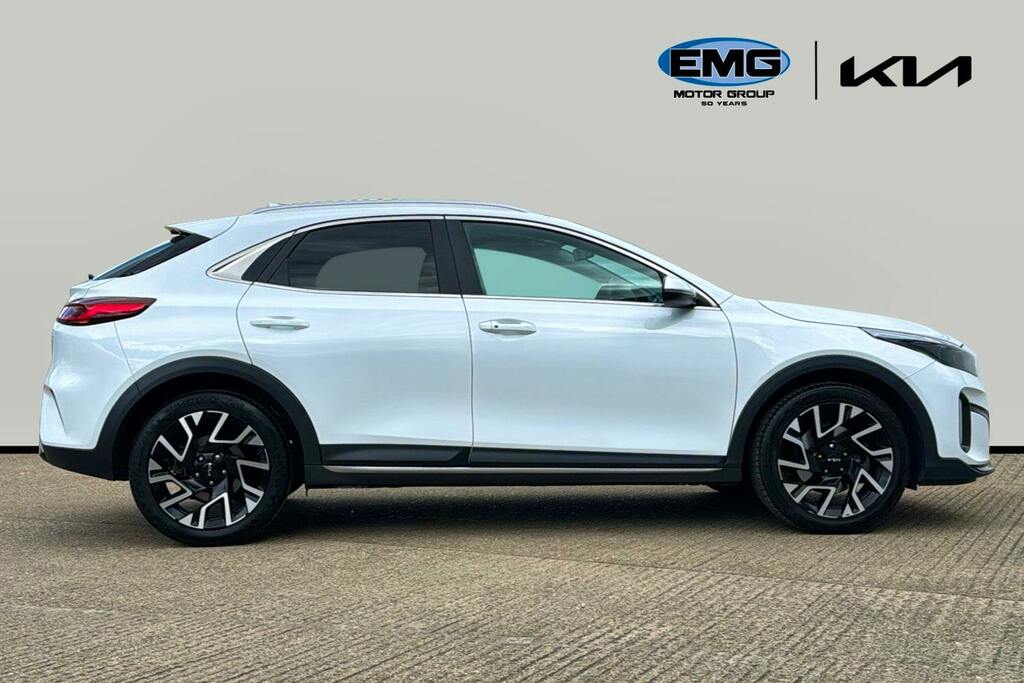 Kia Xceed 1.5 T Gdi 3 Suv Ss AO23GKL White #3