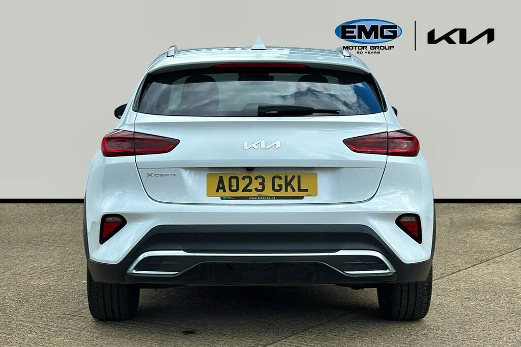Kia Xceed 1.5 T Gdi 3 Suv Ss AO23GKL White #5