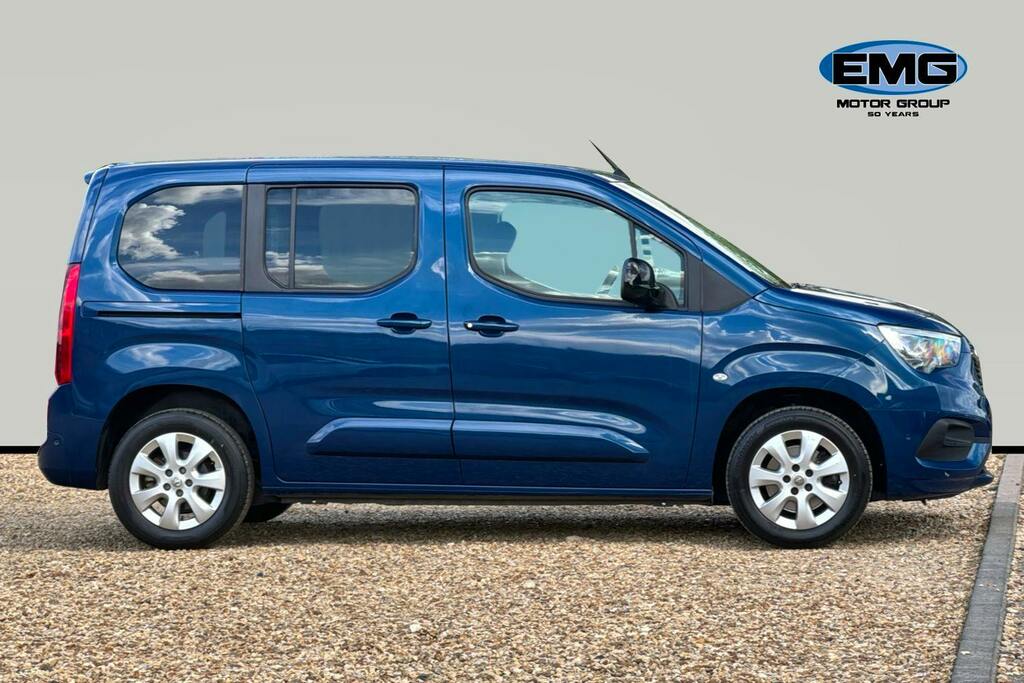 Vauxhall Combo Life 1.2 Turbo Se Mpv Ss HG21OZC Blue #3