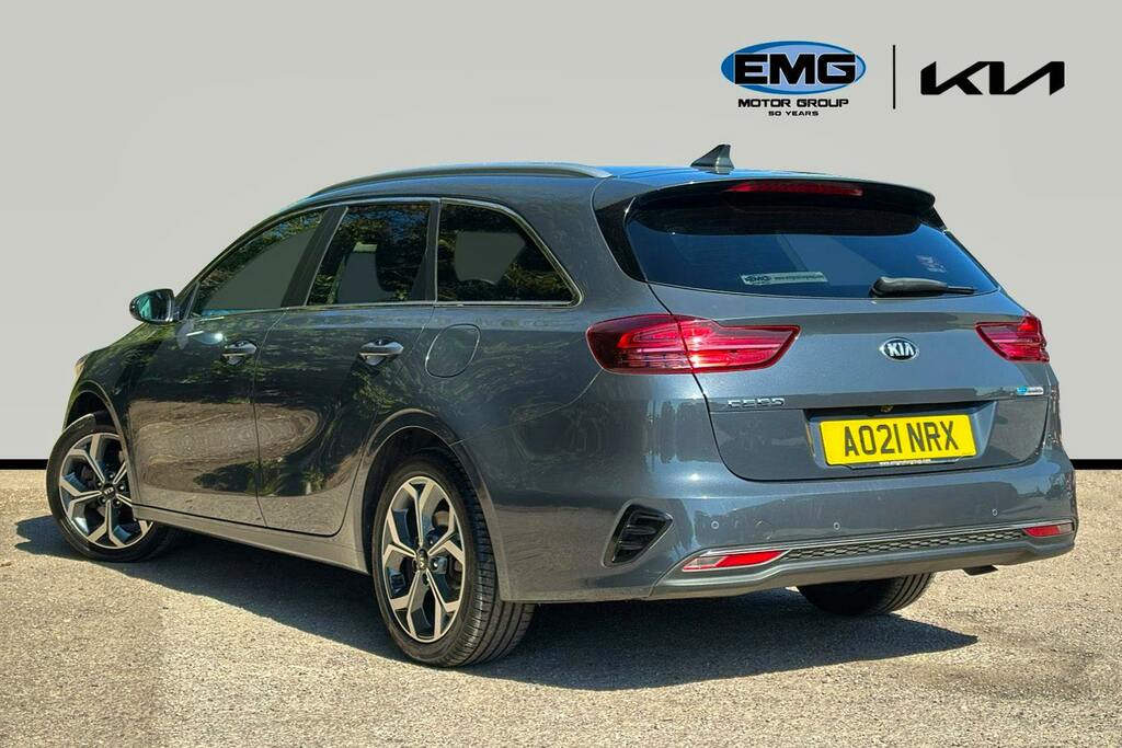 Kia Ceed 1.6 Crdi Mhev 3 Sportswagon Hybrid Manu Grey #4