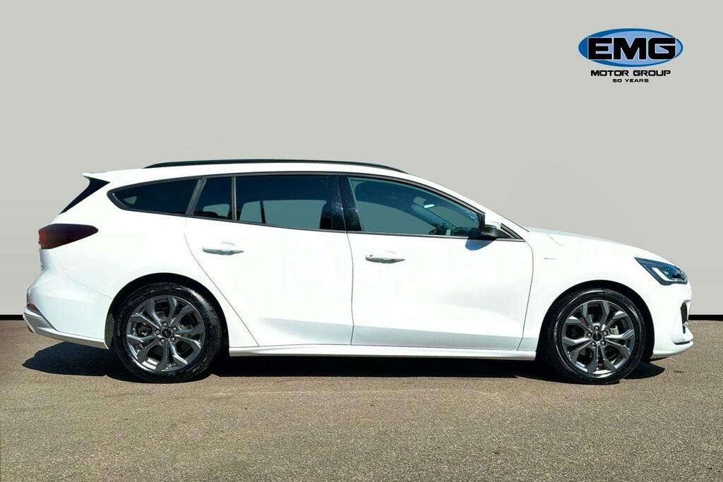 Ford Focus 1.0T Ecoboost Mhev St Line Estate Hybri FE24YUA White #3