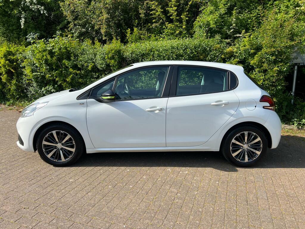 Peugeot 208 1.2 Puretech Xs Lime Euro 6 BF66JKZ White #5