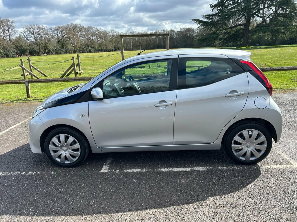Toyota Aygo 1.0 Vvt-i X-play Euro 6 GU69OTL Silver #2