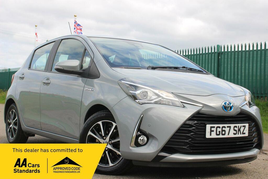 Toyota Yaris 1.5 Vvt-h Icon Tech E-cvt Euro 6 Ss Grey