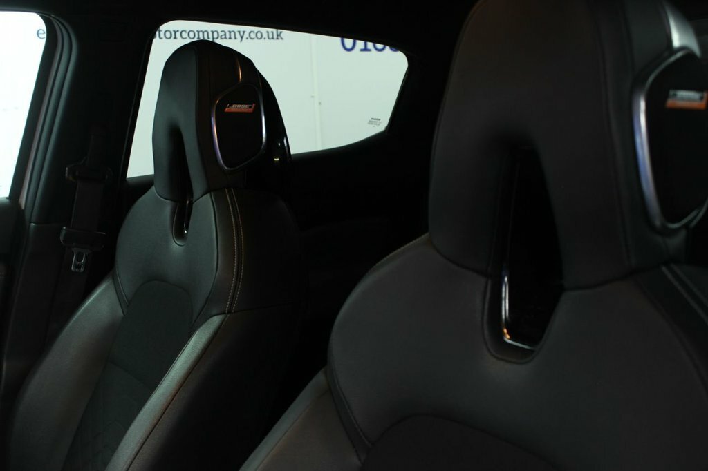 Nissan Juke 1L Tekna CK70BAO White #6