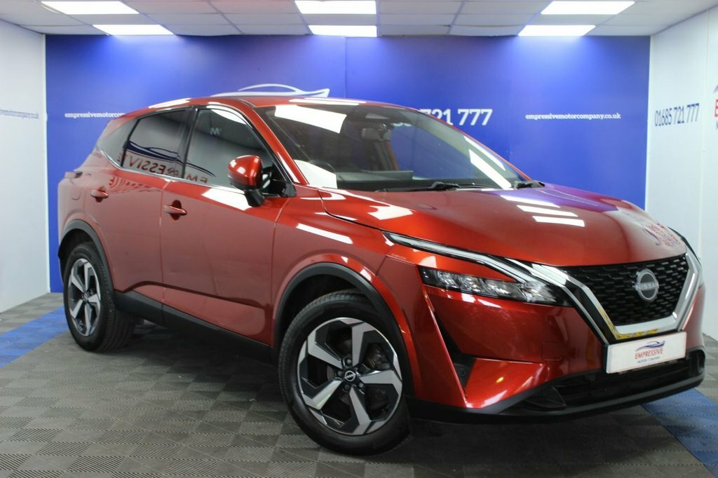 Nissan Qashqai 1.3L N-connecta Red