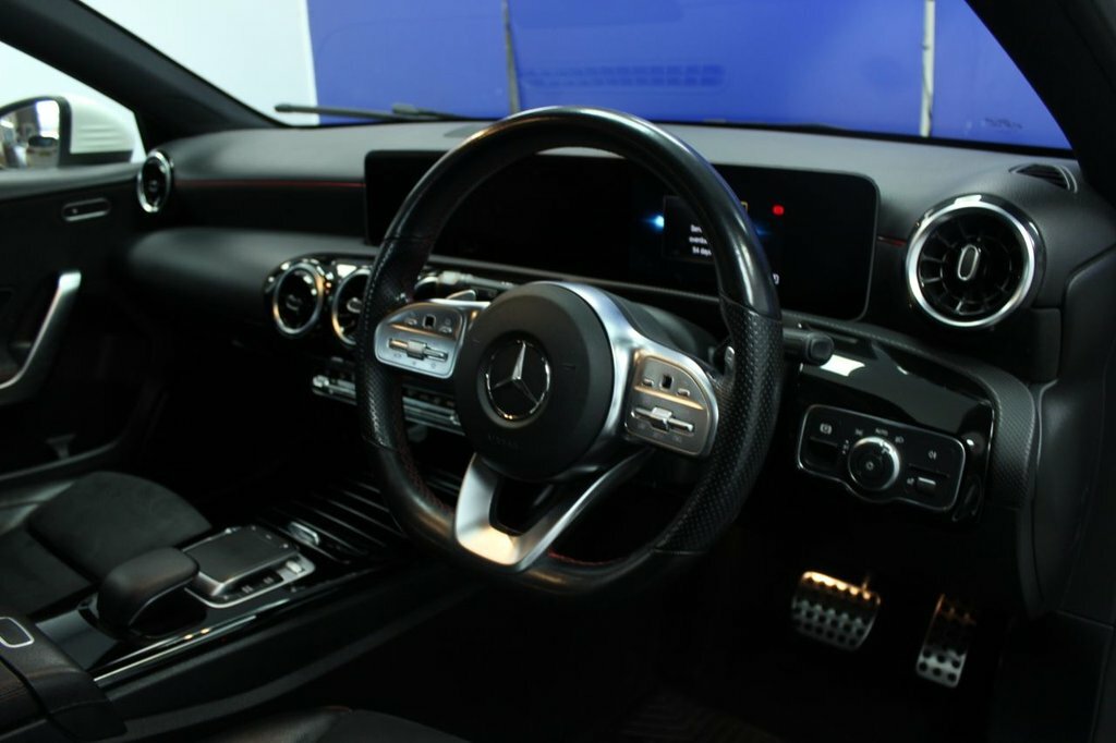 Mercedes-Benz A Class 1.3L Amg Line WF68WNZ White #5