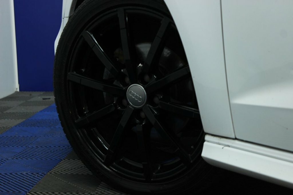 Audi A3 1.6L Black Edition FD17FMM White #4