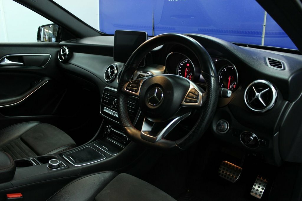 Mercedes-Benz GLA Class 2.1L Amg Line YB18UCD Black #6