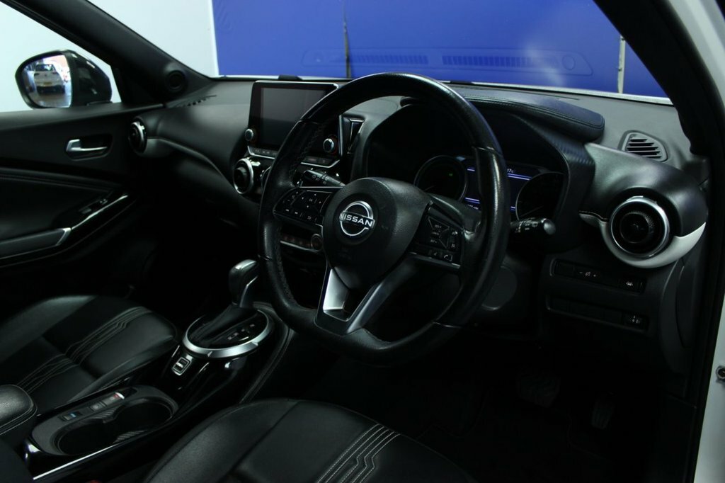 Nissan Juke 1.6L Premiere Edition CF22VJK White #5