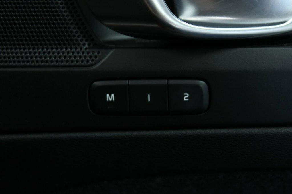 Volvo XC40 2L R-design Pro BC19NBO Red #6
