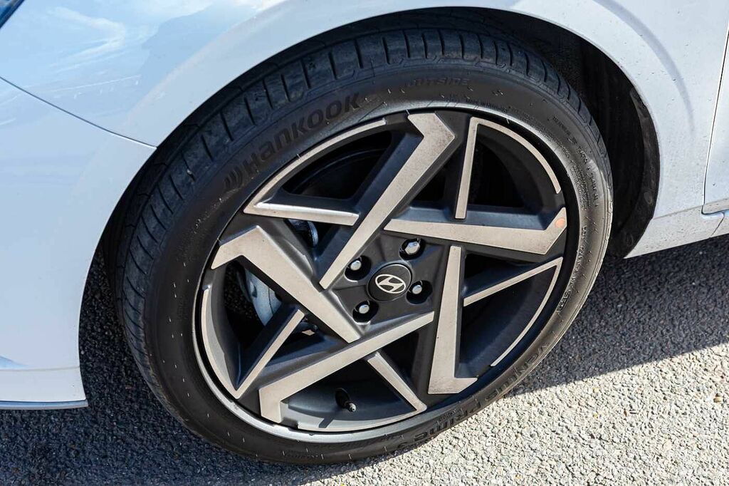 Hyundai I20 1.0T Gdi 90 Tech Line EF75ZHX White #5