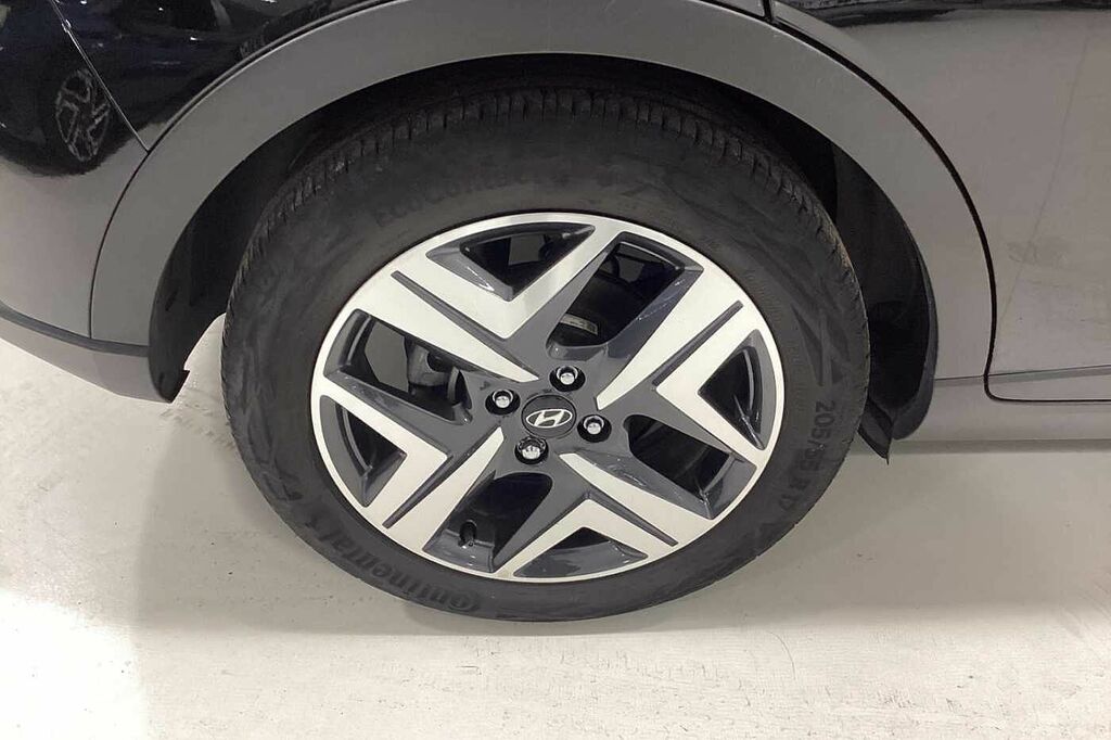 Hyundai Bayon 1.0 Tgdi 48V Mhev Premium LT72UDV Black #3