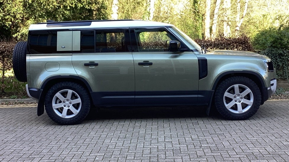 Land Rover Defender 110 2.0 D200 110 OW69HZB Green #4