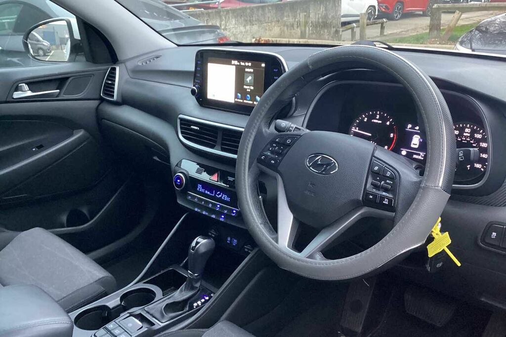 Hyundai Tucson Hybrid 1.6Crdi 136Ps Se Nav 48V Dct White #6