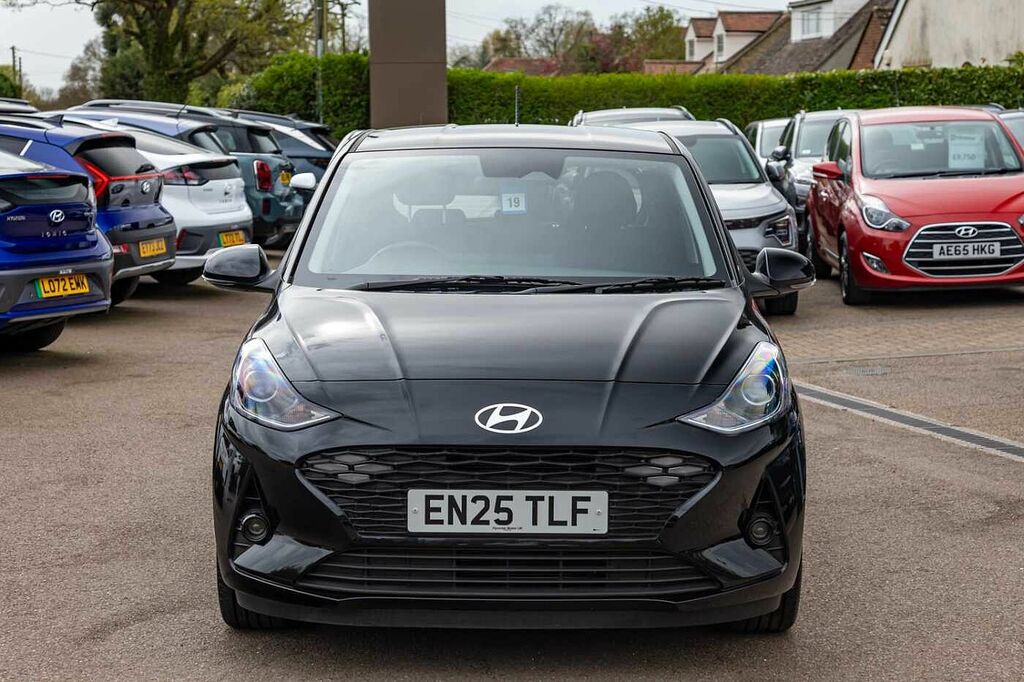 Hyundai I10 1.2 79 Premium Nav EN25TLF Black #2