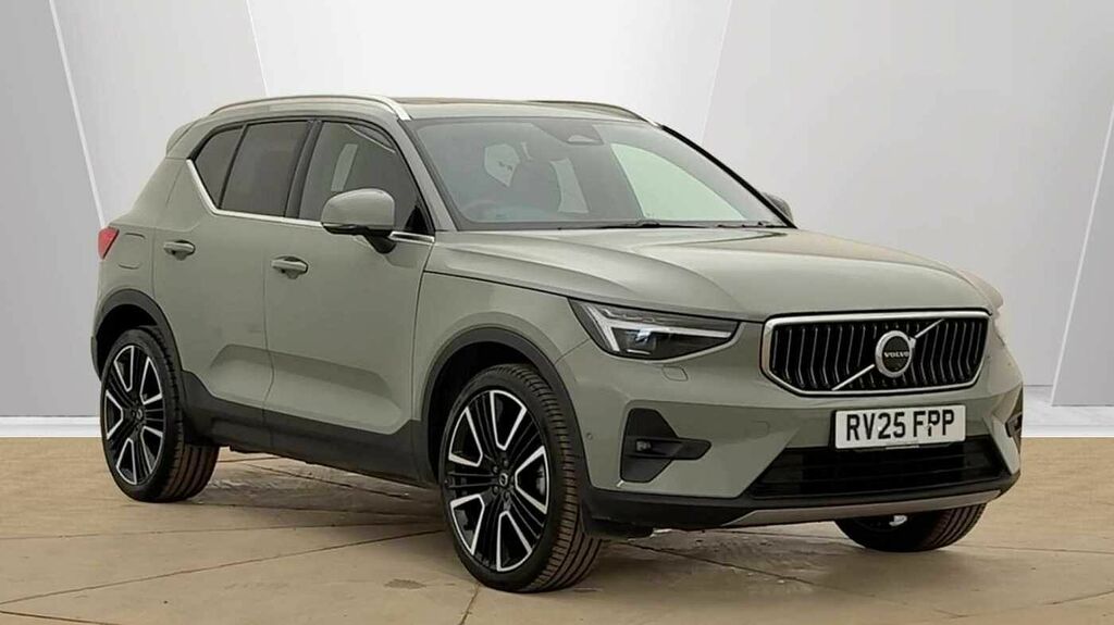 Volvo XC40 Ultra, B3 Mild Hybrid, Bright Green