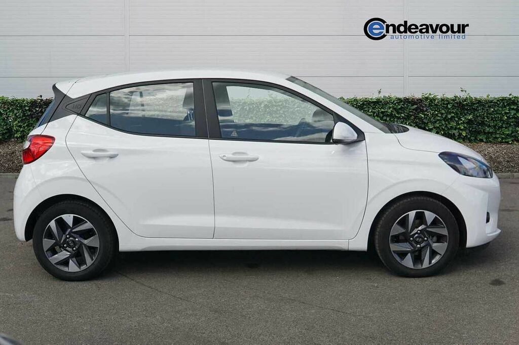 Hyundai I10 1.0 63 Advance Nav EN25THZ White #3
