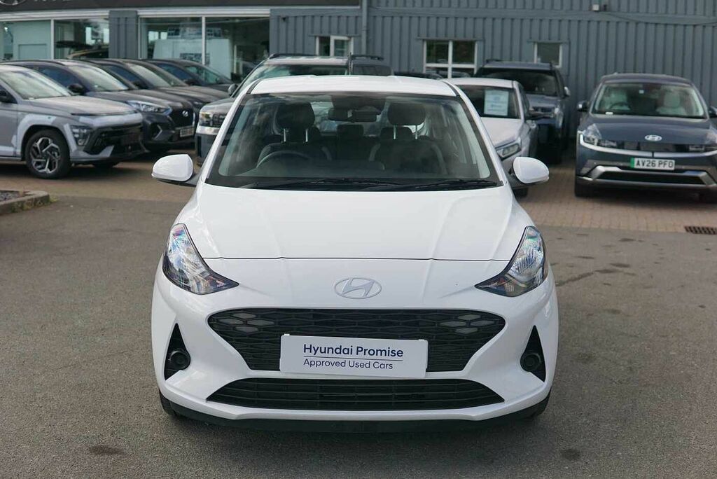 Hyundai I10 1.0 63 Advance Nav EN25THZ White #2