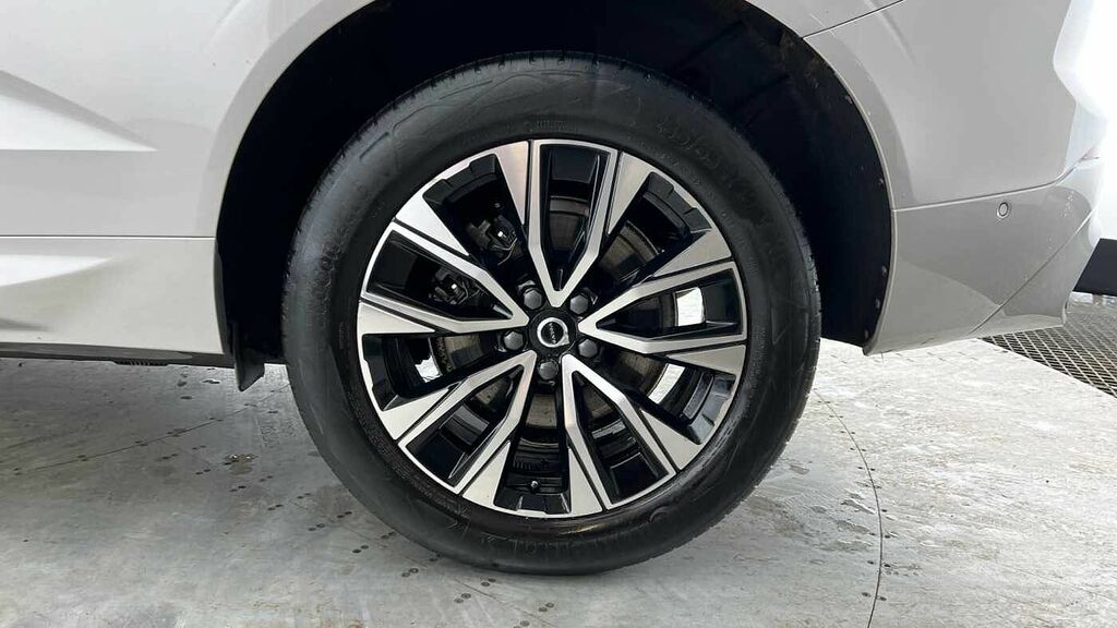 Volvo XC60 Plus, B4 Mild Hybrid, Dark BW72VOK Silver #4