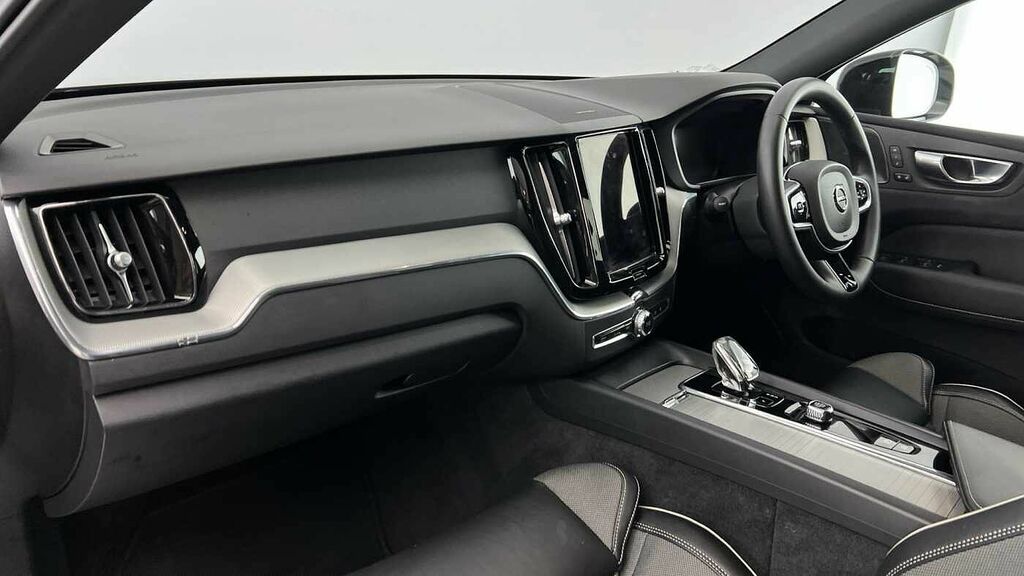Volvo XC60 Plus, B4 Mild Hybrid, Dark BW72VOK Silver #6