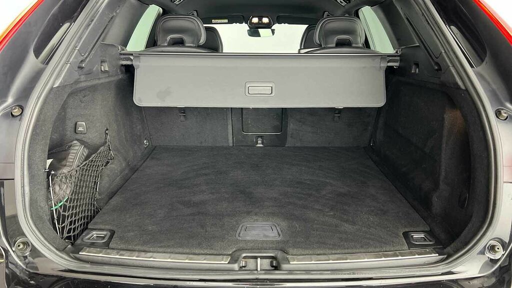 Volvo XC60 R-design, B4 Awd Mild Hybrid YS71GPE Black #5