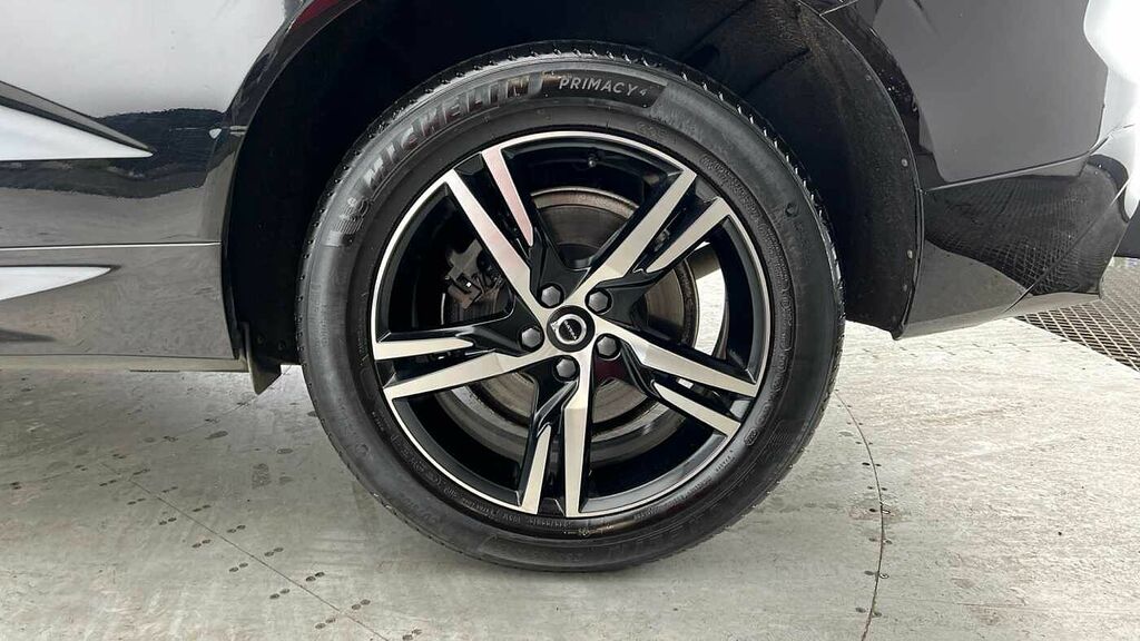 Volvo XC60 R-design, B4 Awd Mild Hybrid YS71GPE Black #4