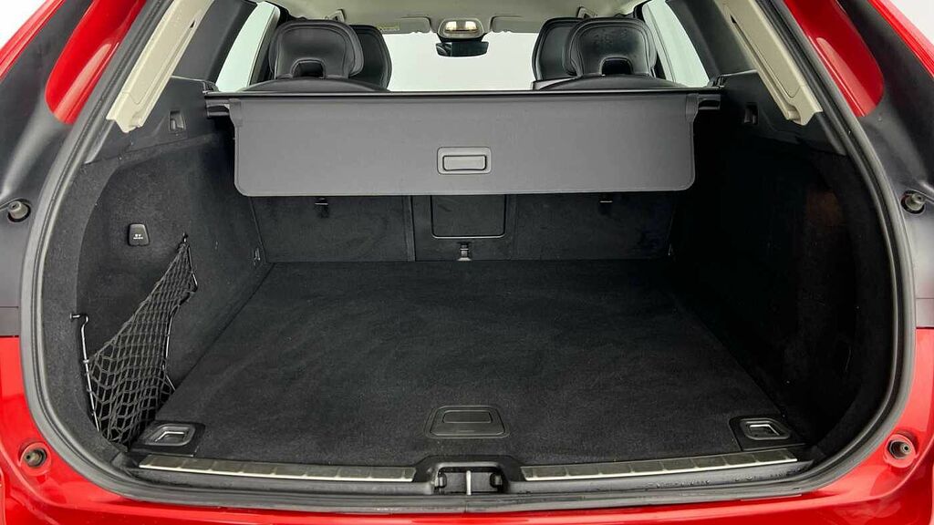 Volvo XC60 Plus, B4 Awd Mild Hybrid, Dark YJ72JHV Red #5