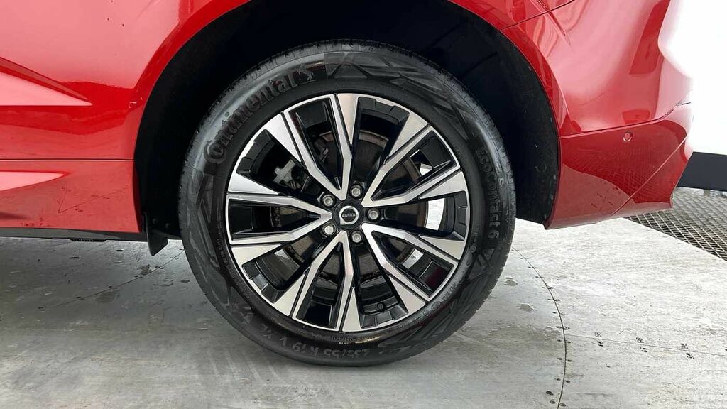 Volvo XC60 Plus, B4 Awd Mild Hybrid, Dark YJ72JHV Red #4