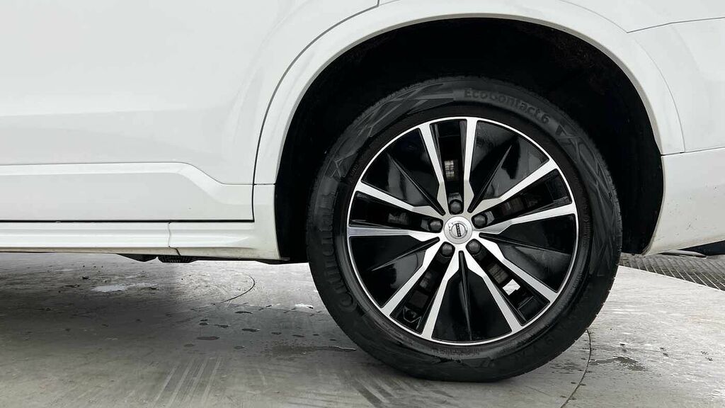 Volvo XC90 Momentum, B5 Awd Mild Hybrid, 7 Seats YH22HYJ White #4
