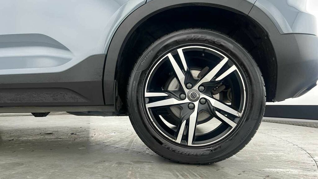 Volvo XC40 R-design, T3 FE22EBN Grey #4