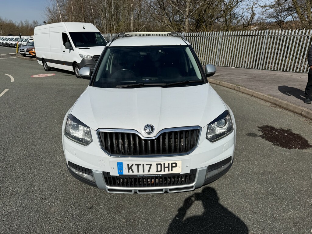 Skoda Yeti 2.0 Tdi Se L Drive Outdoor Dsg 4Wd Euro KT17DHP #2
