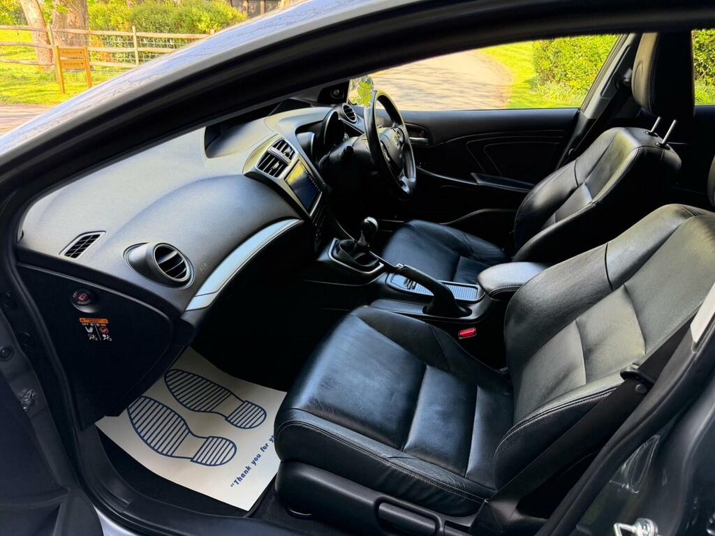 Honda Civic Estate 1.8 I-vtec Sr Tourer Euro 6 Ss 2015 PF15SZT Grey #2
