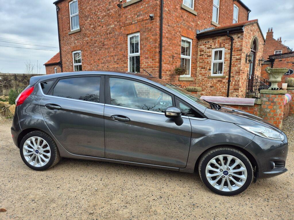 Ford Fiesta 1.0T Ecoboost Titanium X Euro 6 Ss EO66NSF Grey #3