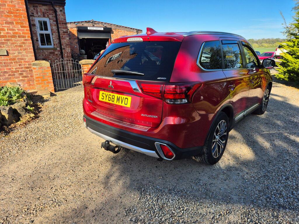 Mitsubishi Outlander 2.2 Di-d 4 4Wd Euro 6 SY68MVO Red #4