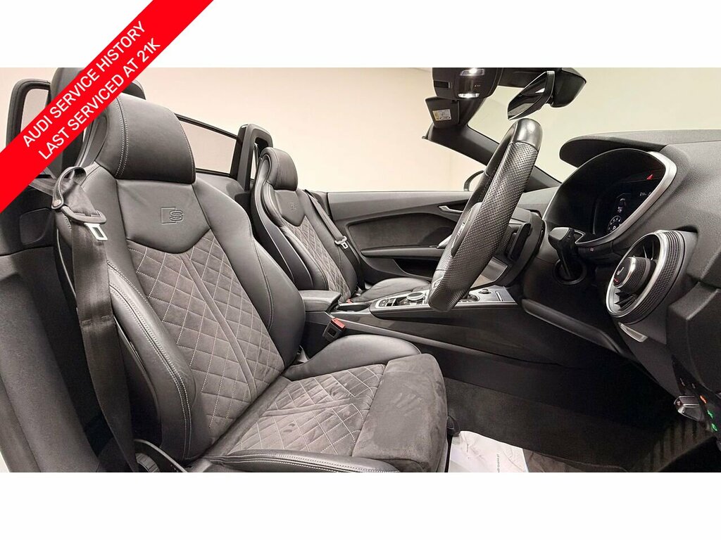 Audi TT Tfsi Black Edition NJ22HUU White #2