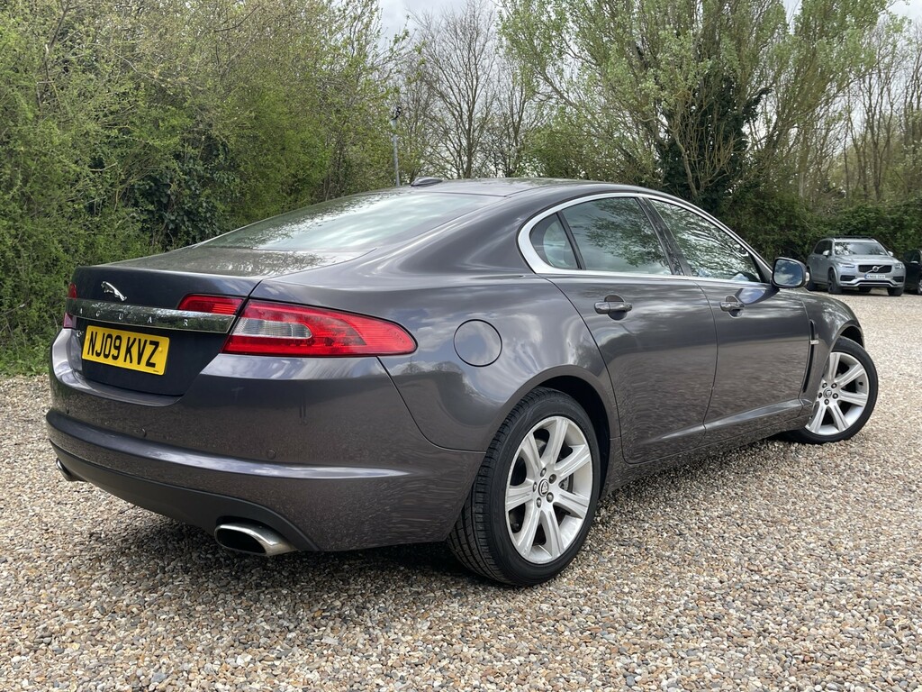 Jaguar XF Saloon 2.7 D V6 Luxury 200909 Grey #3