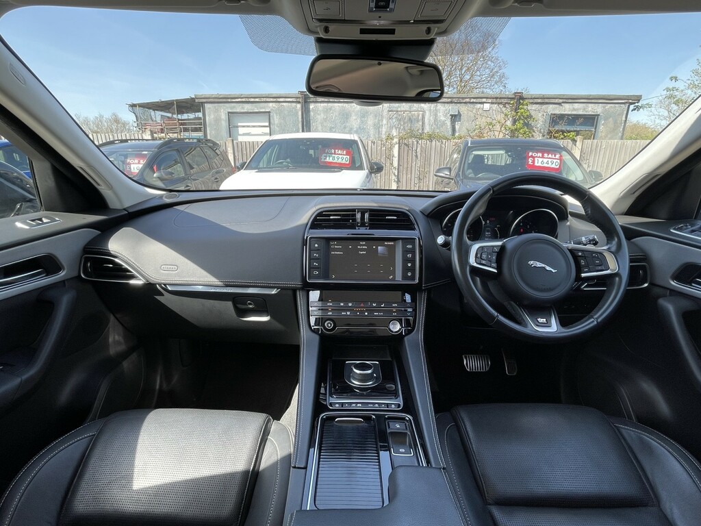 Jaguar F-Pace Suv 2.0 P300 R-sport 201818 Black #2