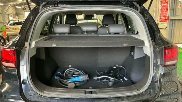 MG ZS Trophy Suv PE23VCJ Black #6