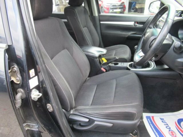 Toyota HILUX 2.4L Invincible JB04JEB Black #3