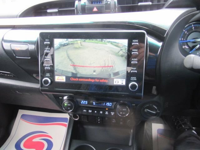 Toyota HILUX 2.8L Invincible X NV73YHW Red #6