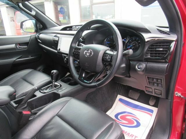 Toyota HILUX 2.8L Invincible X NV73YHW Red #5