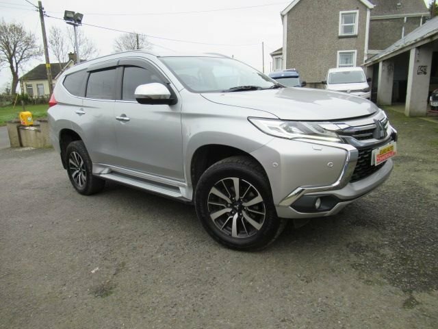 Mitsubishi Shogun Sport 2.4L 4 Silver