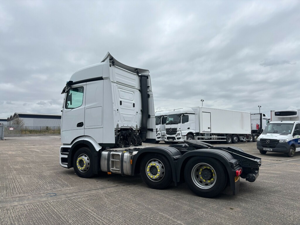 Mercedes-Benz  2548Ls CN25OOH White #2