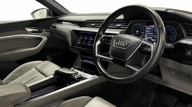 Audi E-tron 55 Suv Quattro 95Kwh 408 Ps KR19XXW Black #5